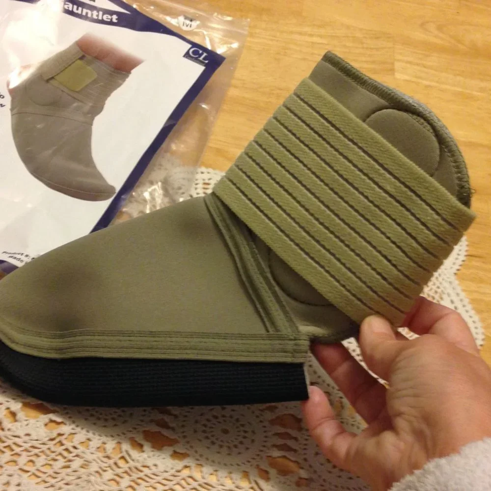Ankle gauntlet diabetic sock